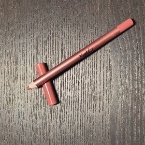 FREE ADD ON: Soph X Makeup Revolution Lip Liner